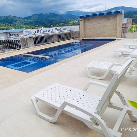 Hotel Bellavista Premium Villeta Kültér fotó