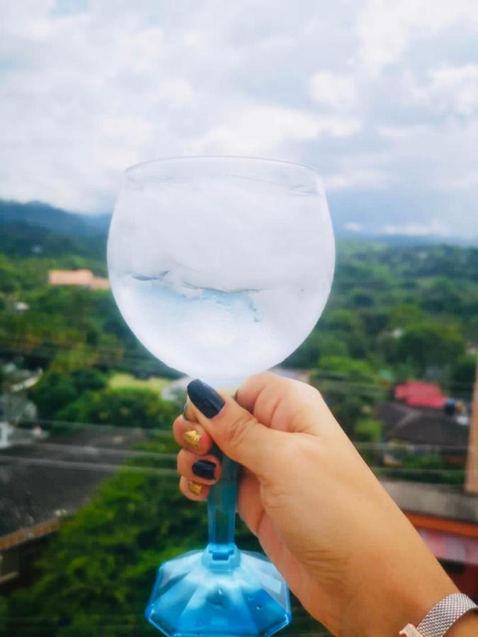 Hotel Bellavista Premium Villeta Kültér fotó