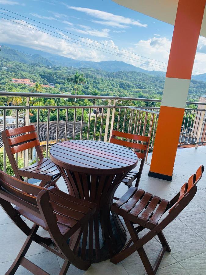 Hotel Bellavista Premium Villeta Kültér fotó