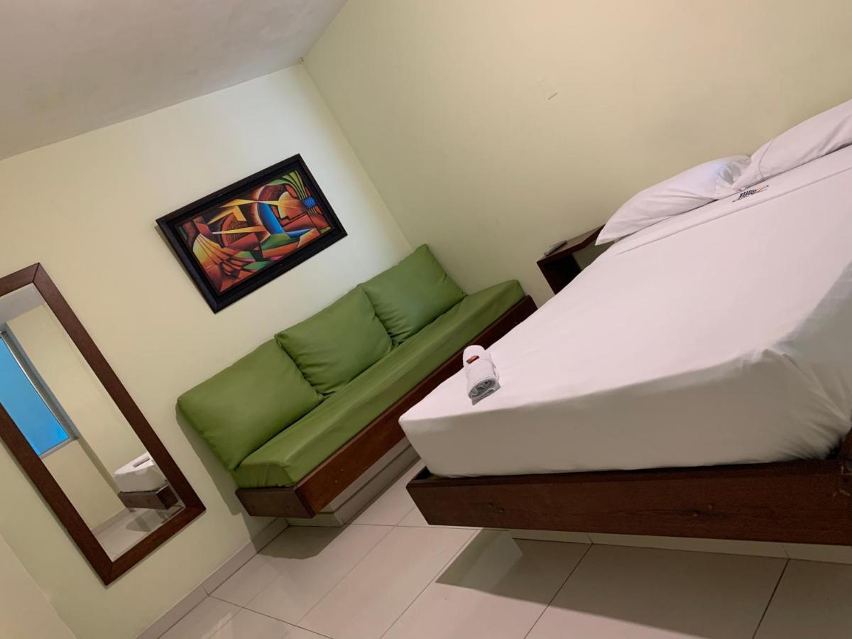 Hotel Bellavista Premium Villeta Kültér fotó