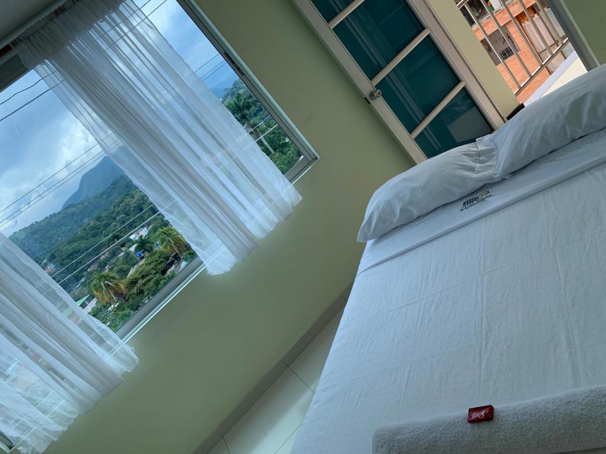 Hotel Bellavista Premium Villeta Kültér fotó