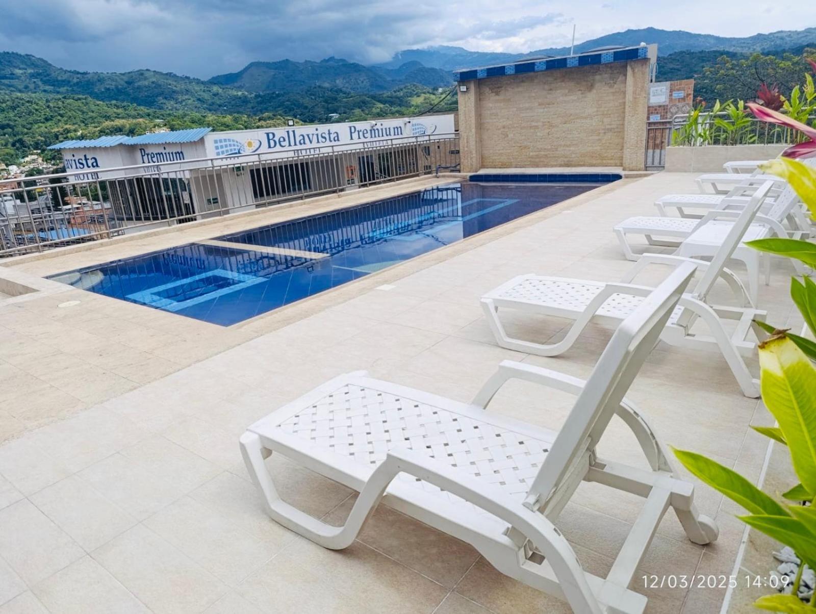 Hotel Bellavista Premium Villeta Kültér fotó